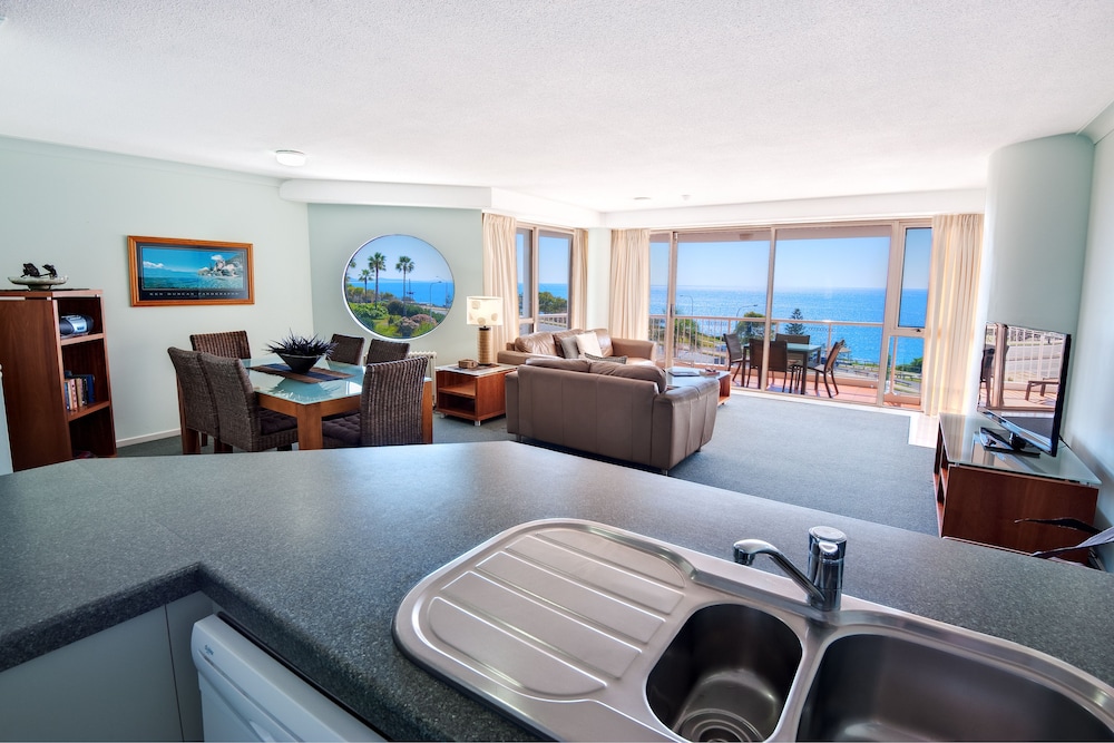 Osprey Apartments 65/81