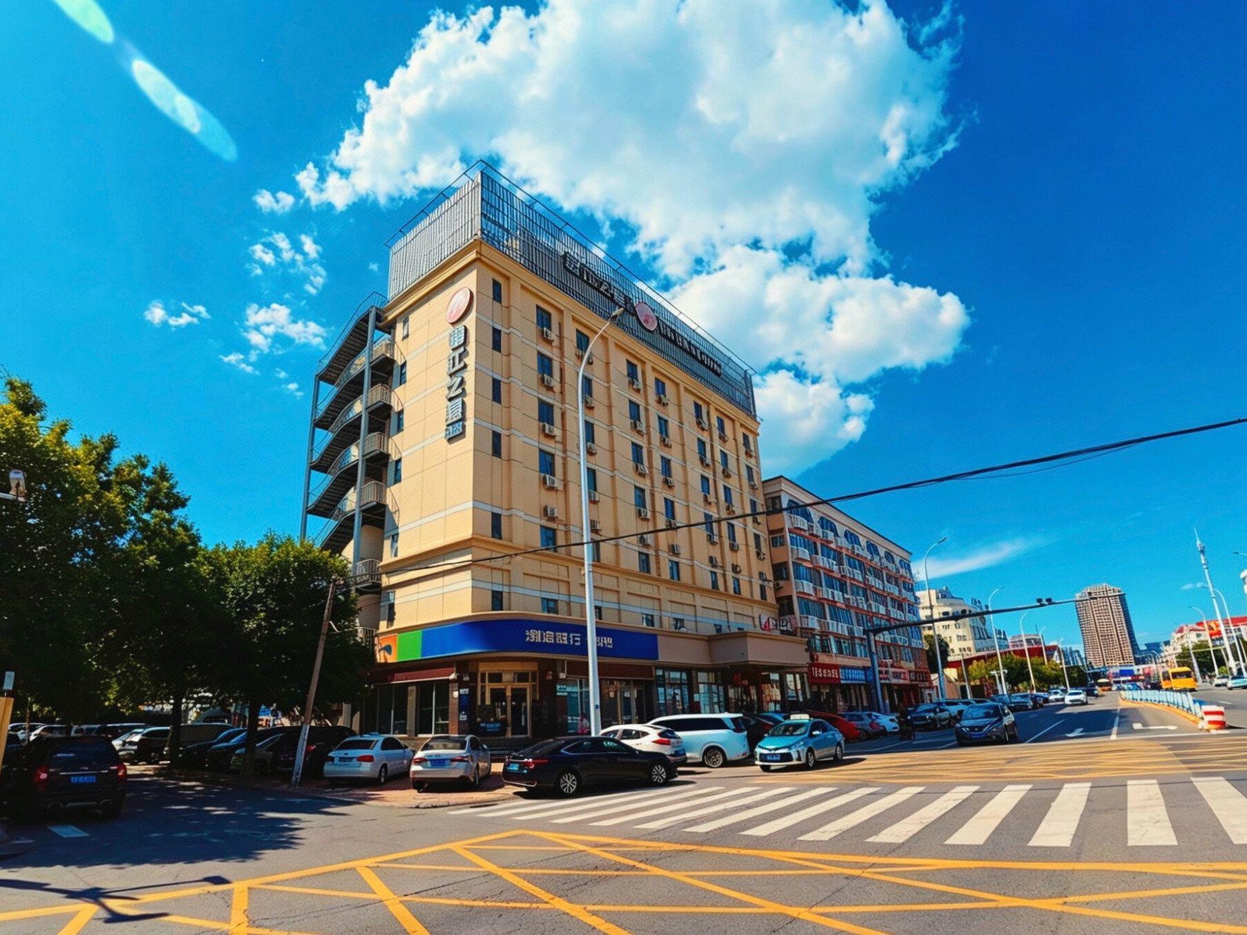 Jinjiang Inn Select (Tianjin Binhai New Area Foreign Goods Market) 9/50