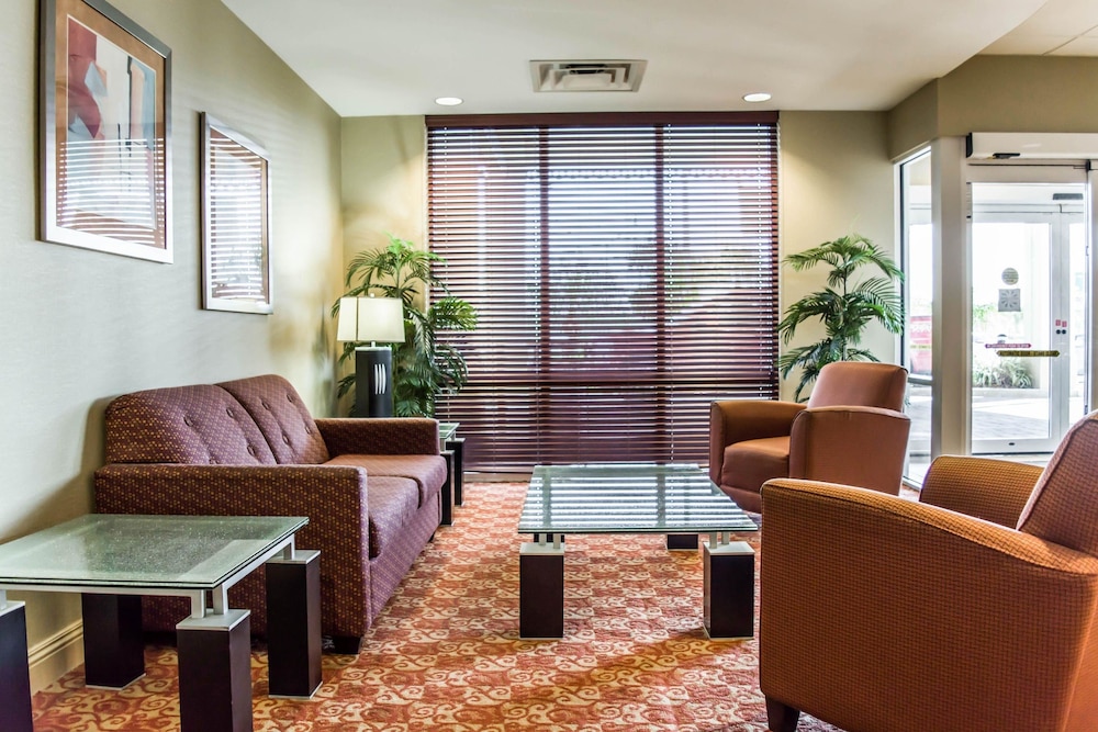 Comfort Suites Palm Bay - Melbourne 33/52