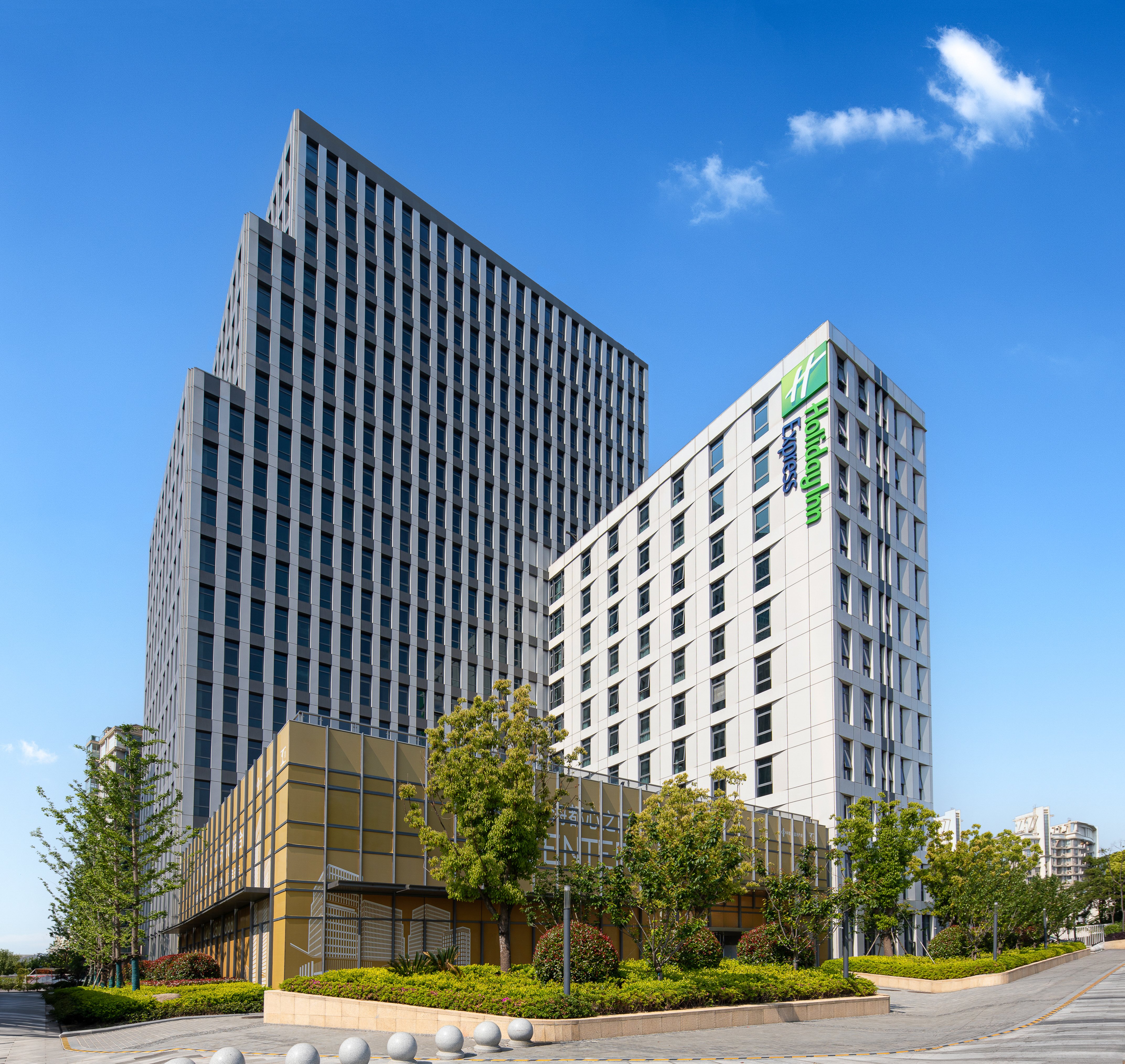 Holiday Inn Express Shanghai Changfeng Park 31/32
