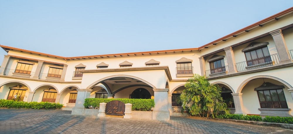 Hotel Los Portales 1/50