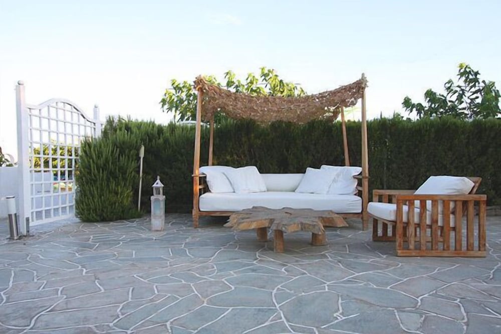 Smaragdi Hotel 14/56