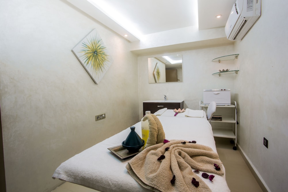 Fredj Hotel And Spa 39/48