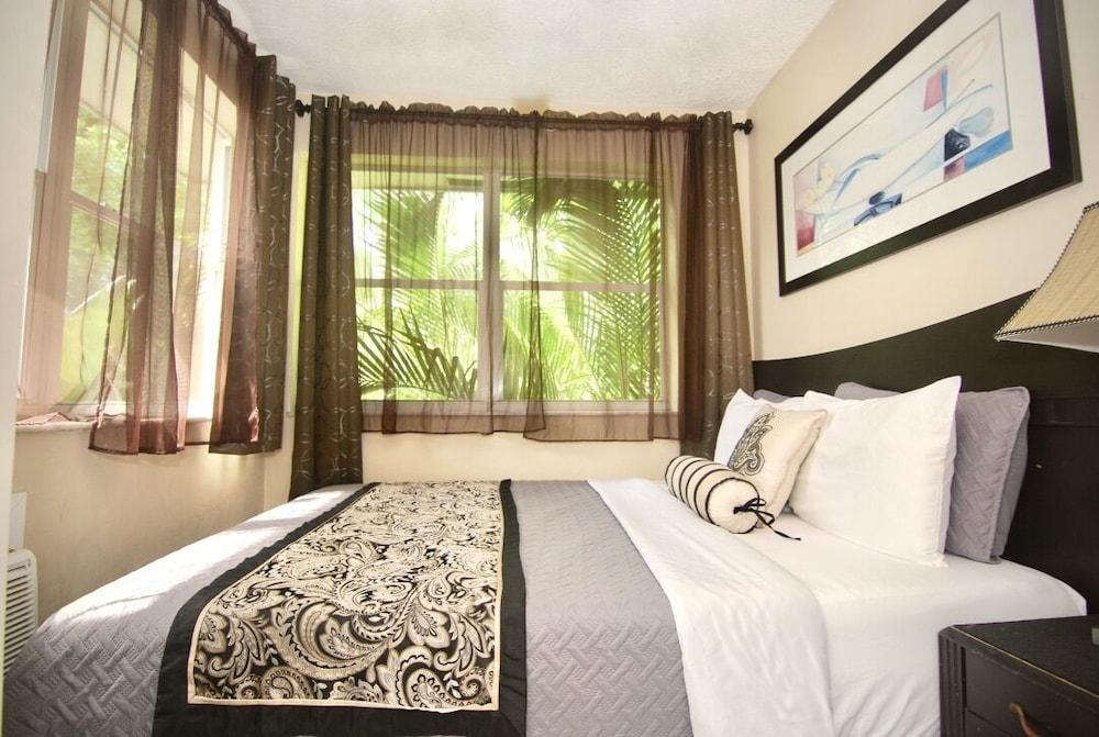 Sheridan Suites Apartment Hotel 23/69