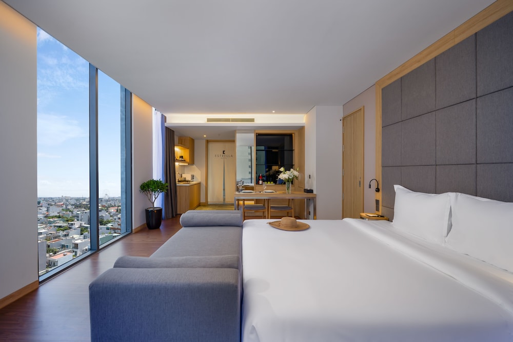 SKY, TOWER, SUITE