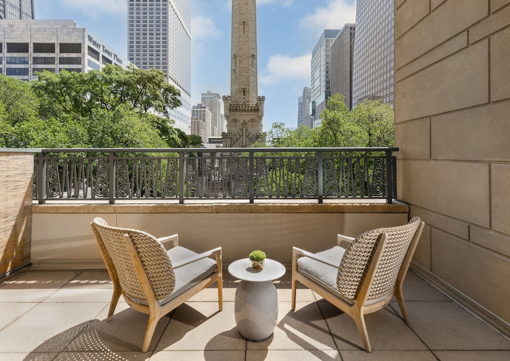 Park Hyatt Chicago 73/91