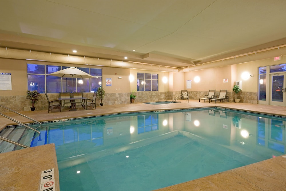 Holiday Inn Express Hotel Suites Winona 26/49