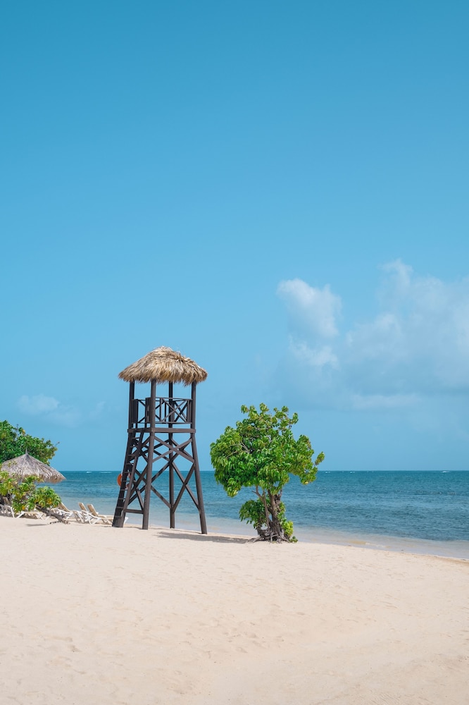 Iberostar Waves Rose Hall Beach All Inclusive 47/50