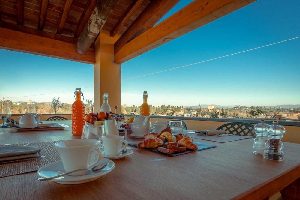 VILLA TOLOMEI HOTEL AND RESORT 61/71