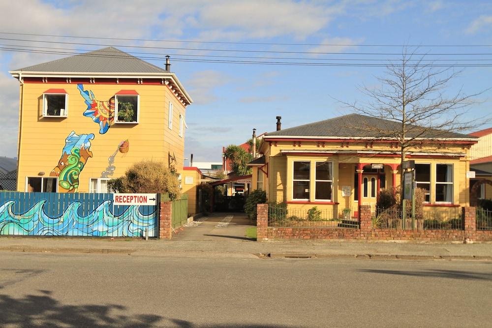 Bazil S Hostel Surf School 2/31