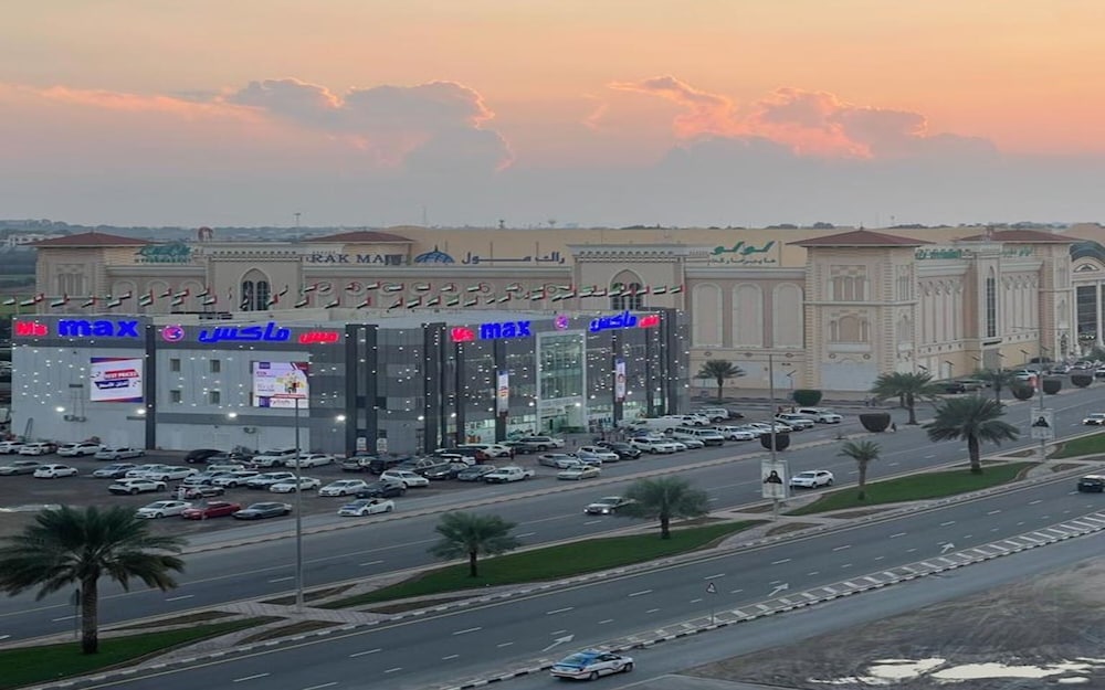 Grand PJ Hotel 45/48