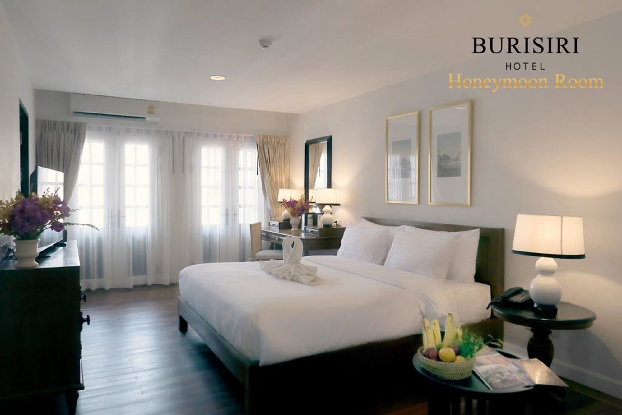 HONEYMOON, SUITE