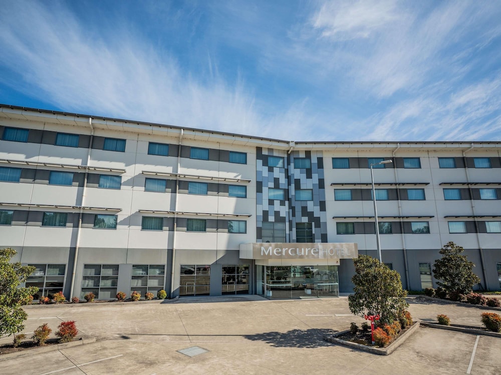 Mercure Newcastle Airport 2/50