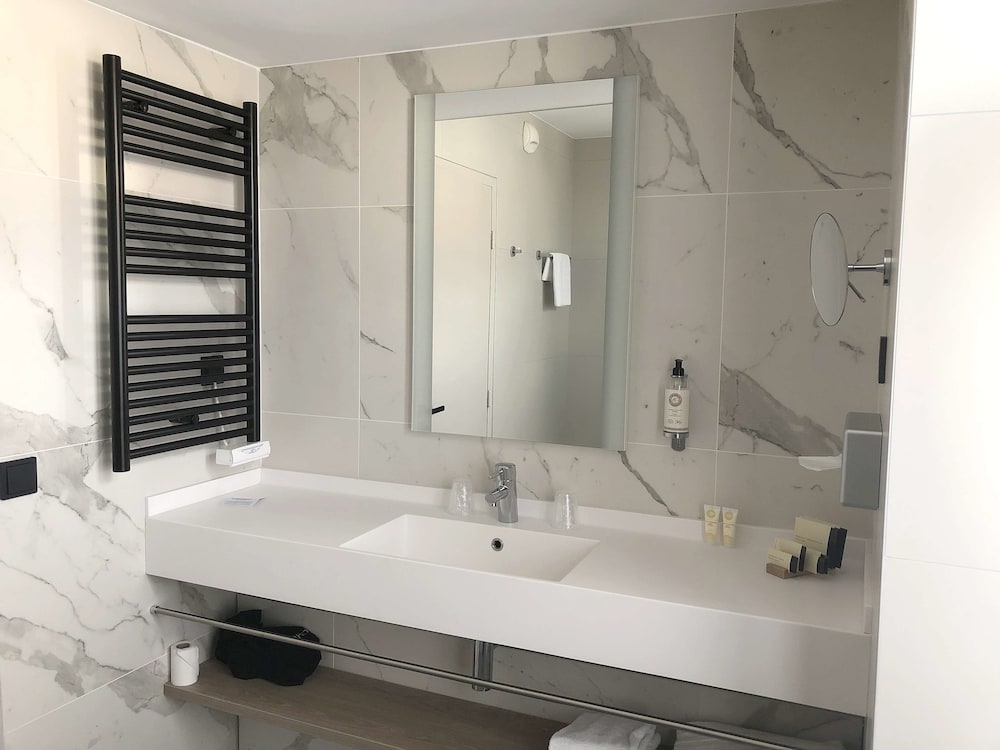 Best Western Plus Hotel du Pont Wilson 6/35