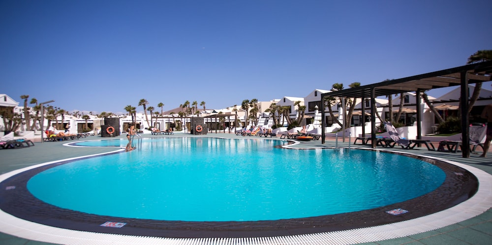 Sands Beach Resort 5/68