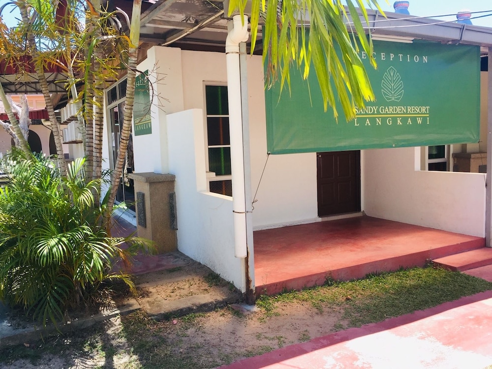 Sandy Garden Resort 3/40