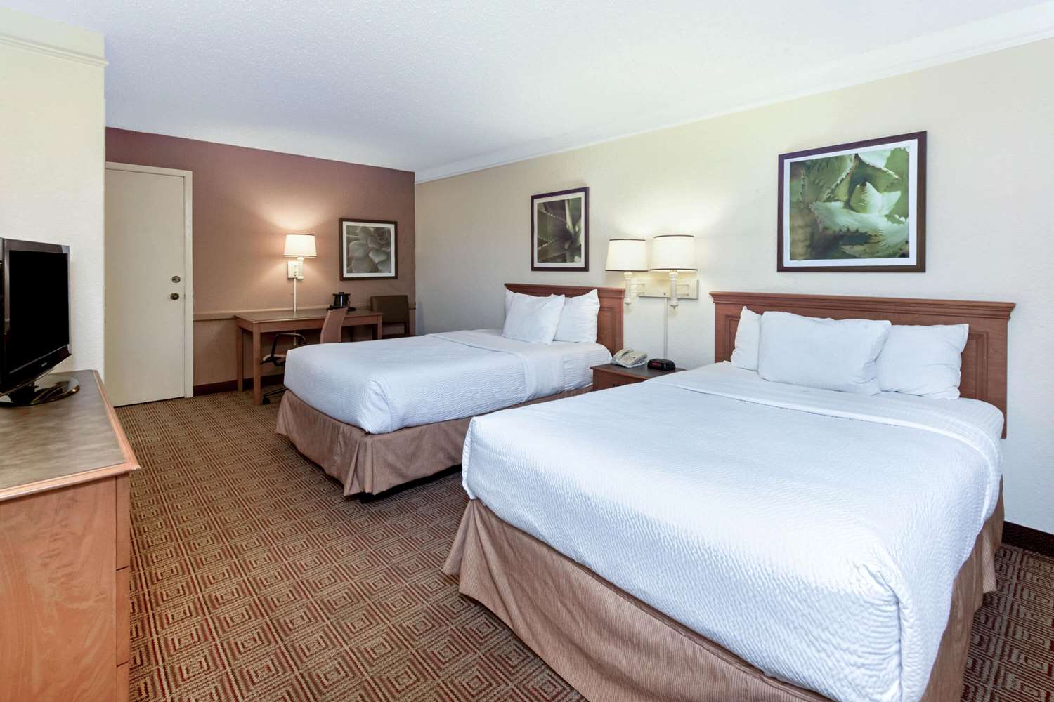 La Quinta Inn San Antonio I 35 N At Rittiman Road 17/46