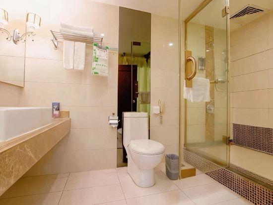 Kai Hua Hotel 32/34