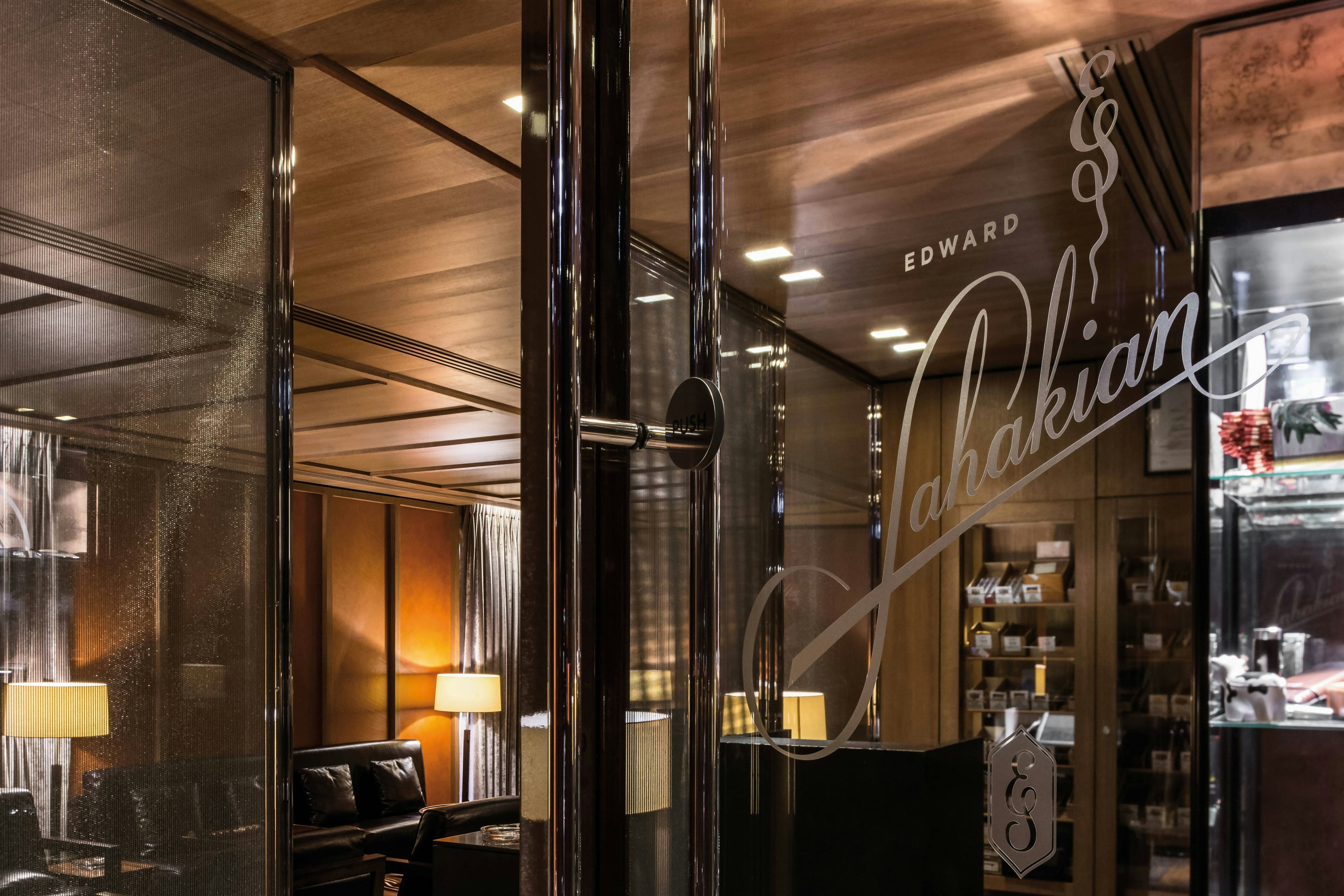 BULGARI HOTEL LONDON 12/40