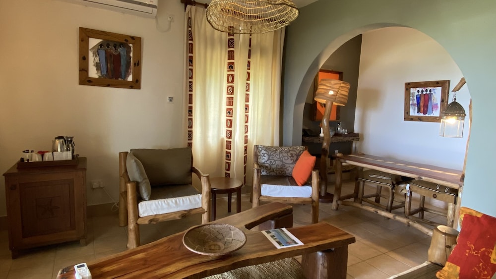 Pinewood Beach Resort and Spa 22/50