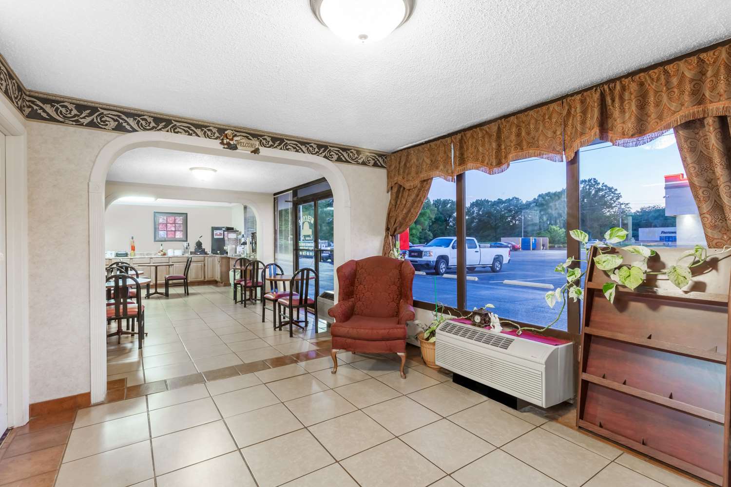 Days Inn By Wyndham Martin 6/16