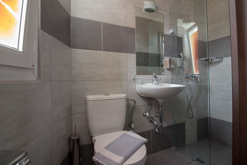 Cosmopolit Athens Hotel 5/42
