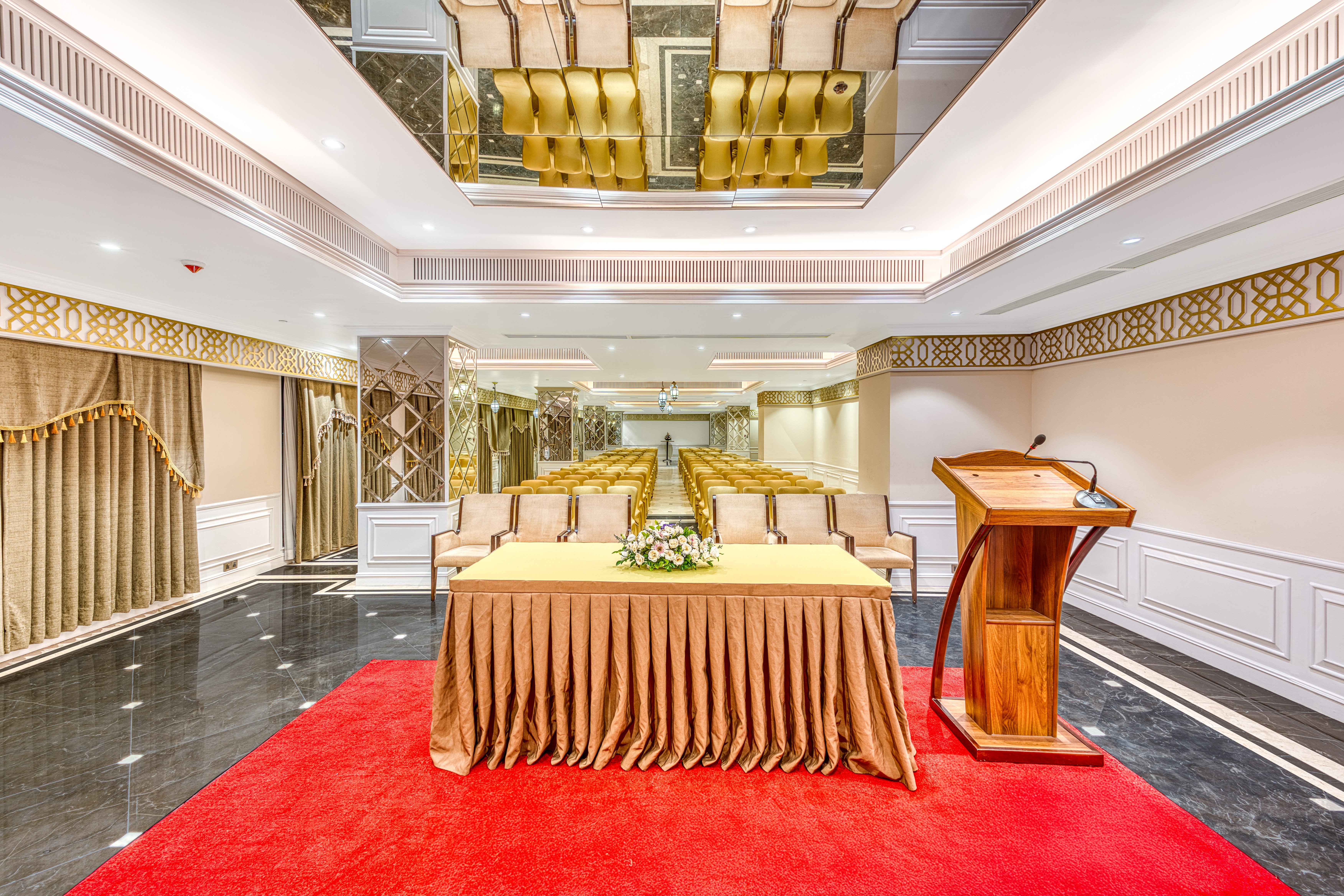 Holiday Inn Dhaka City Centre 6/48