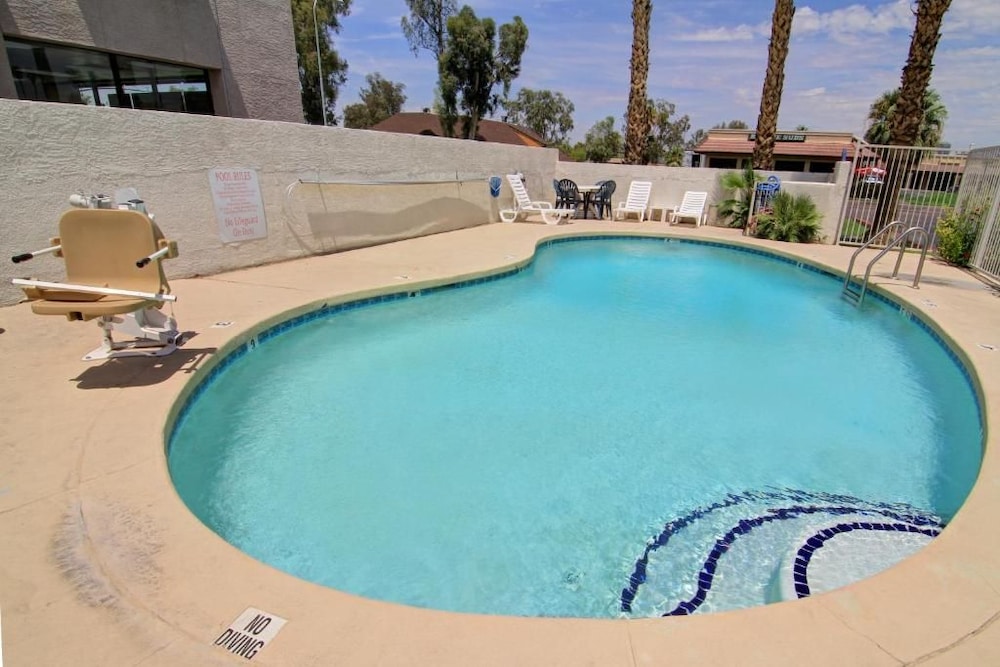Motel6 Tempe, AZ - Broadway - ASU 53/63