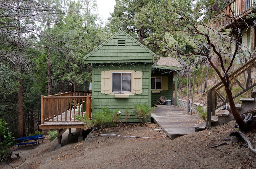 Idyllwild Bunkhouse 30/46