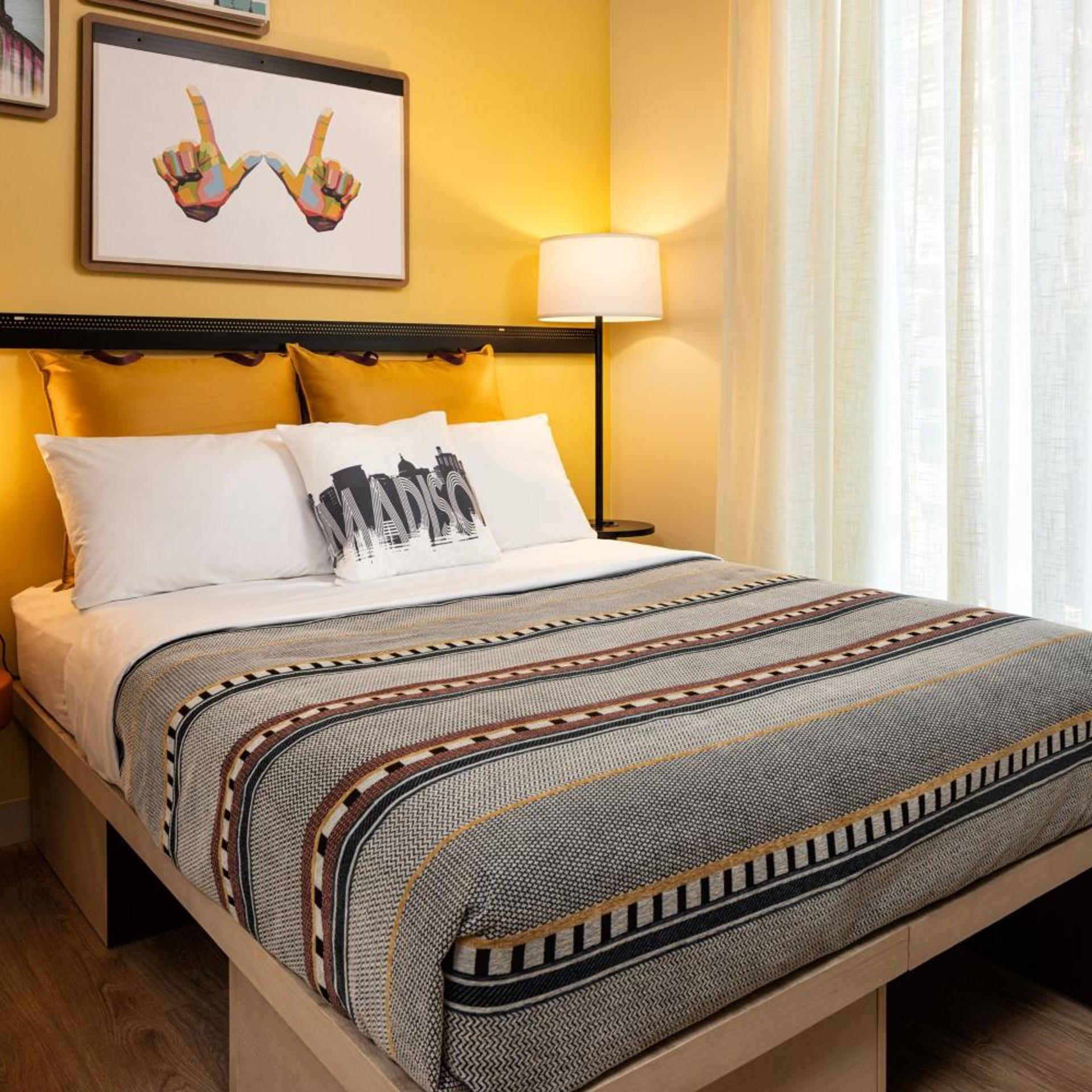 Room, 2 Queen Beds, Large