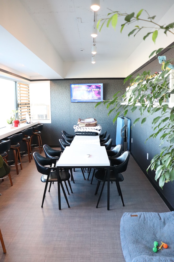 Mozzi Hostel 37/50
