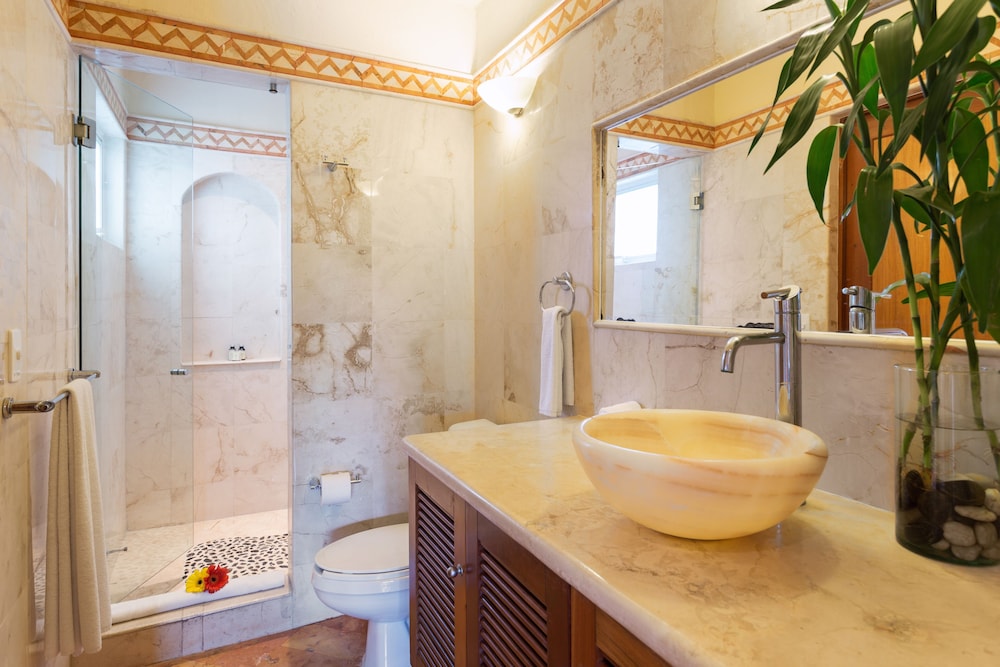 Porto Playa Condo Hotel And Beachclub 50/50