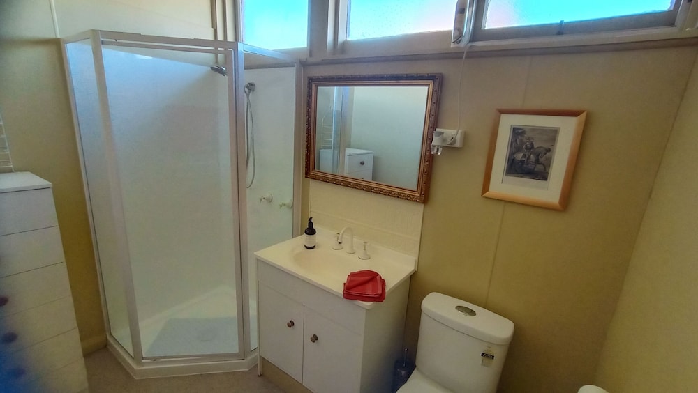 BLAKES MANOR DELORAINE 69/69