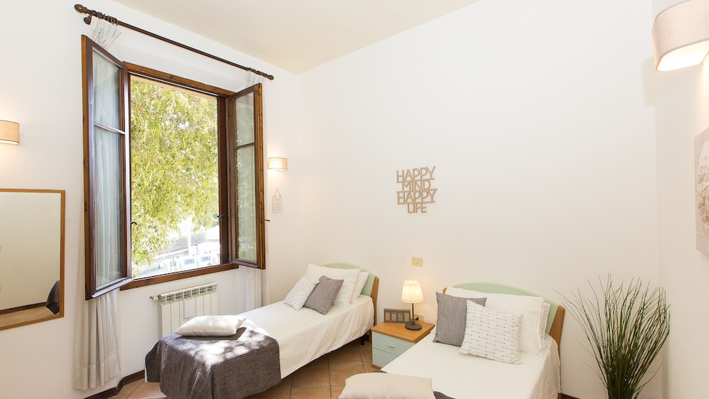 Rental In Rome Rosselli Palace Apartment 2 18/50