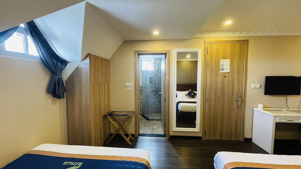 Pinus Hotel 25/51