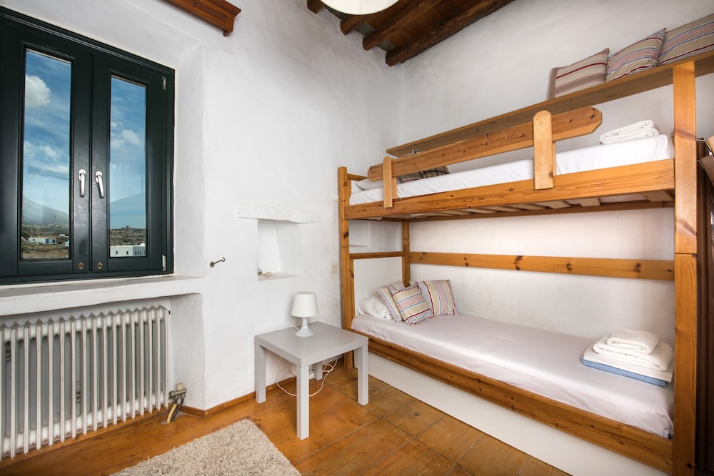 Villa Vrissi 8/31