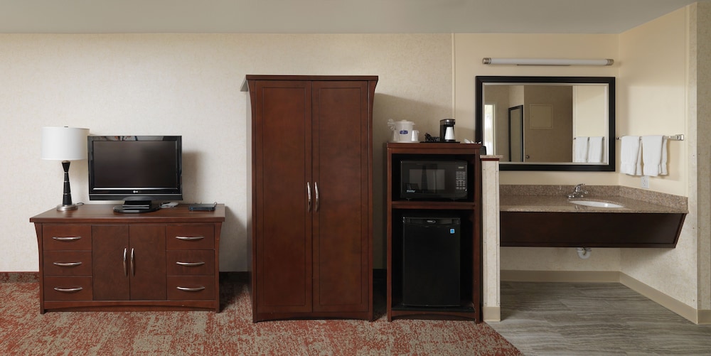 Crystal Inn Hotel & Suites Salt Lake City 52/65