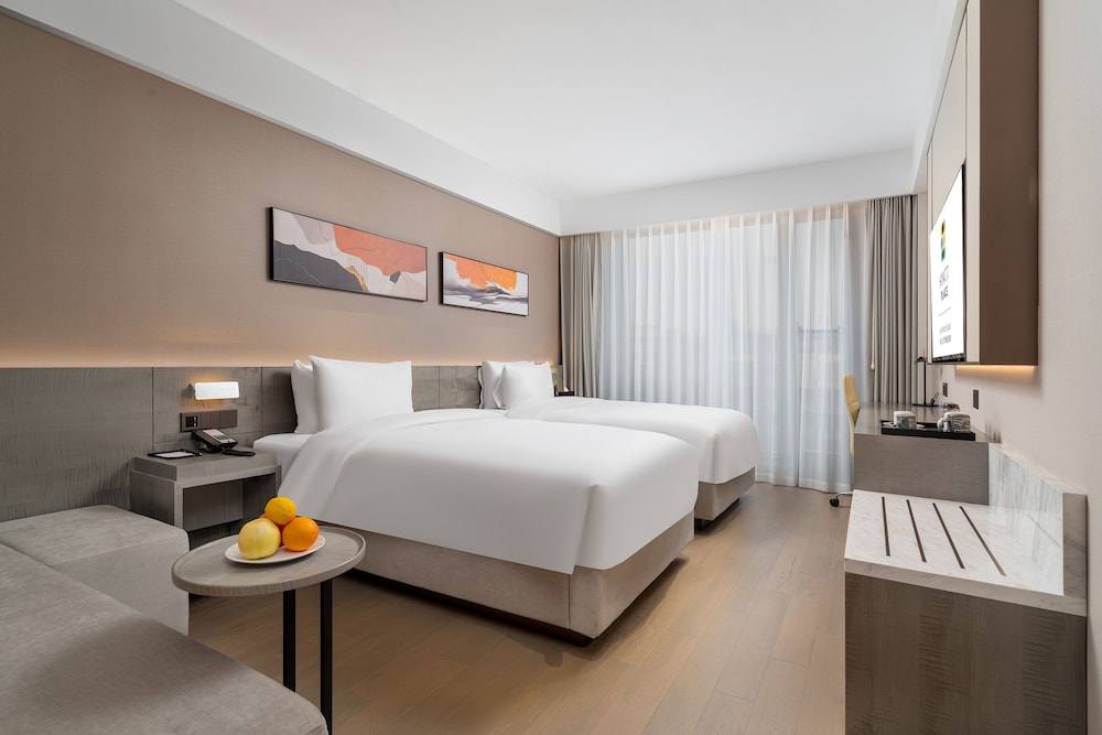 Huidong Business Hotel 30/50
