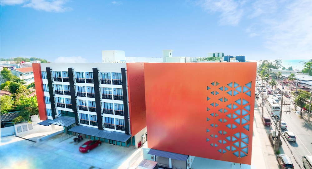 PHOENIX HOTEL KARON BEACH 2/50