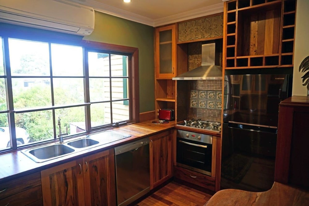 Bridgefield Guest House 34/50