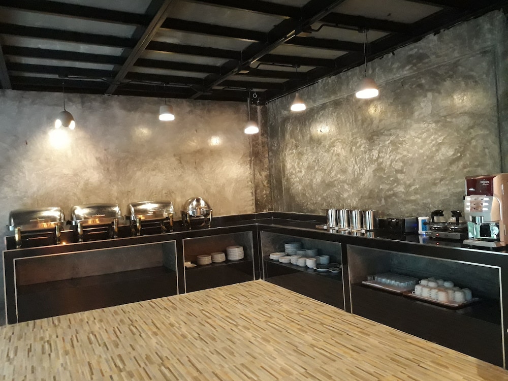 Maneetel Krabi Beachfront 33/50