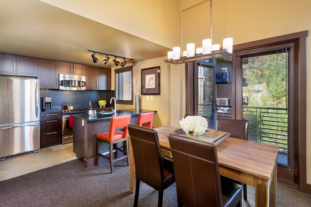 Hotel Terra Jackson Hole 59/68