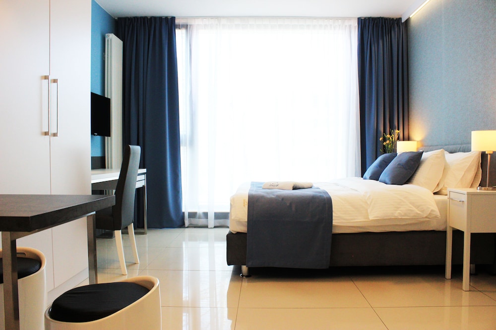 Jessapart Hotel - Triton Park 20/50