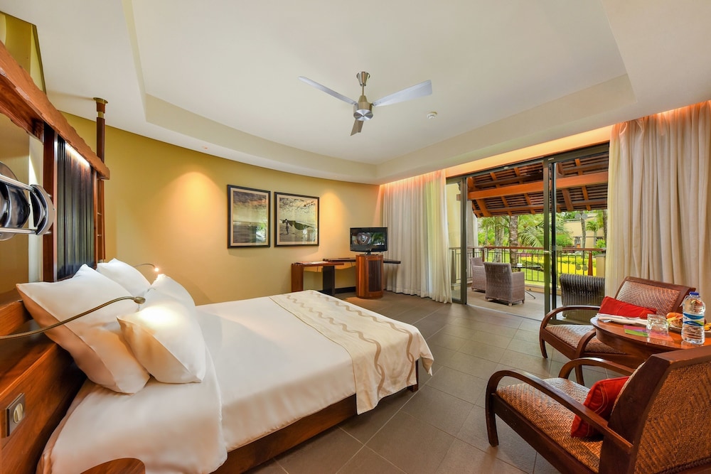 Tropical, Junior Suite, King Bed, Trou aux Biches Beachcomber Golf Resort and Spa 2/2