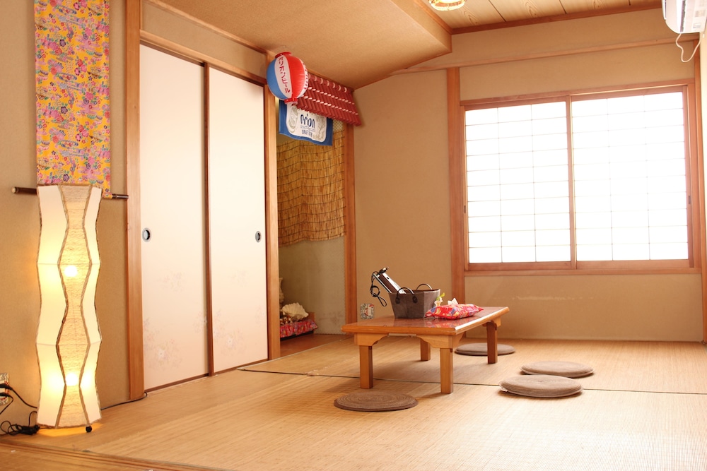 Okinawa Minshuku Kariyushi Honkan 38/68