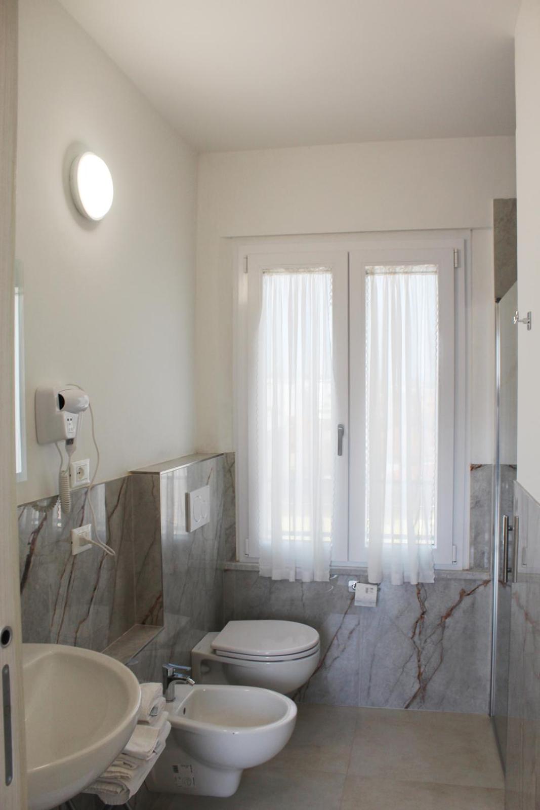 Hotel Pigalle 29/50