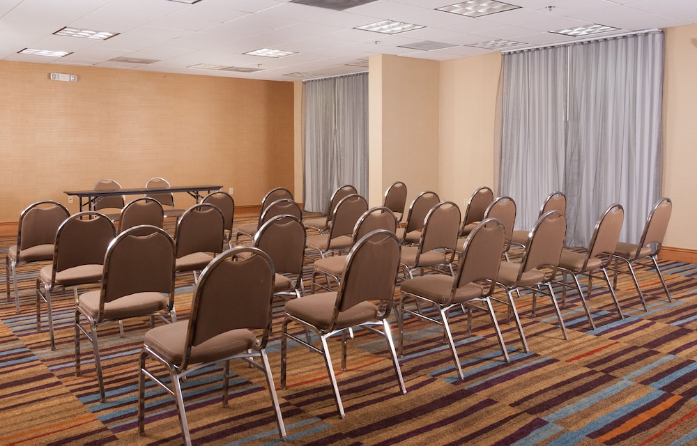 Fairfield Inn & Suites Atlanta Airport South/Sullivan Road 42/50