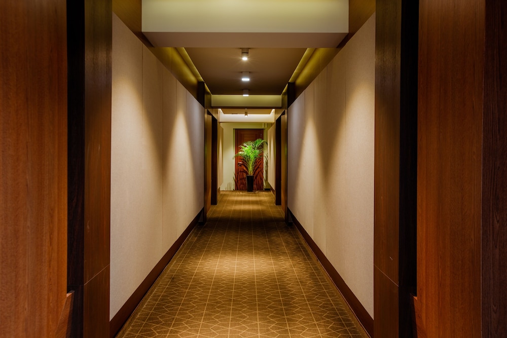 Golden Palace Hotel 38/69
