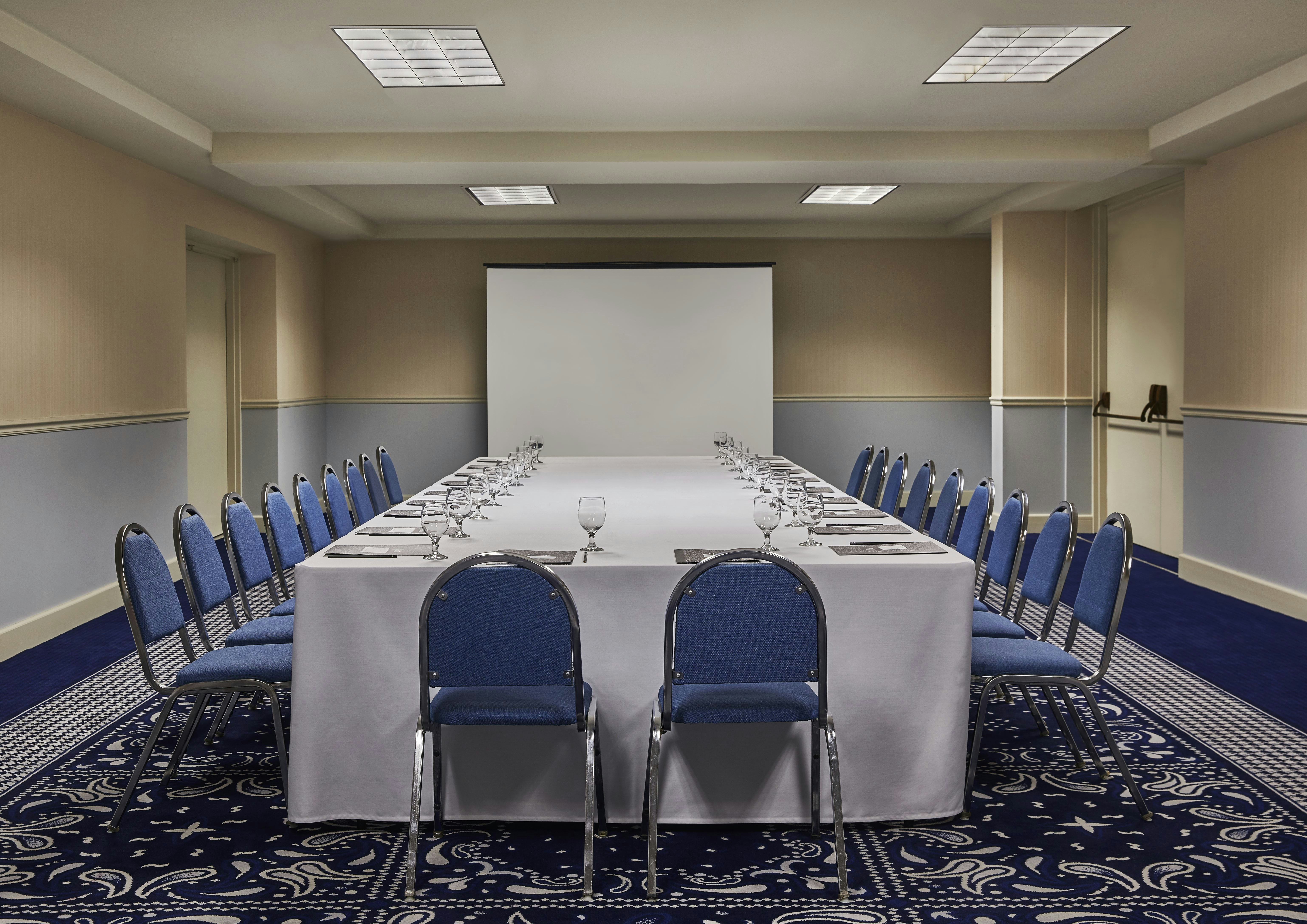 Graduate by Hilton Lincoln 37/50