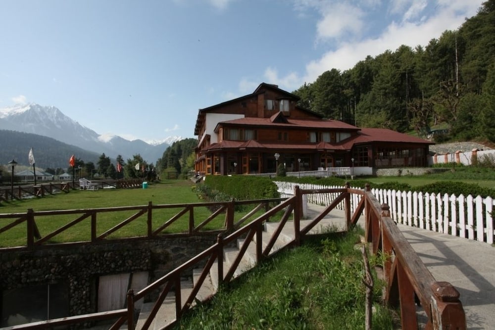HEEVAN HOTEL 47/50